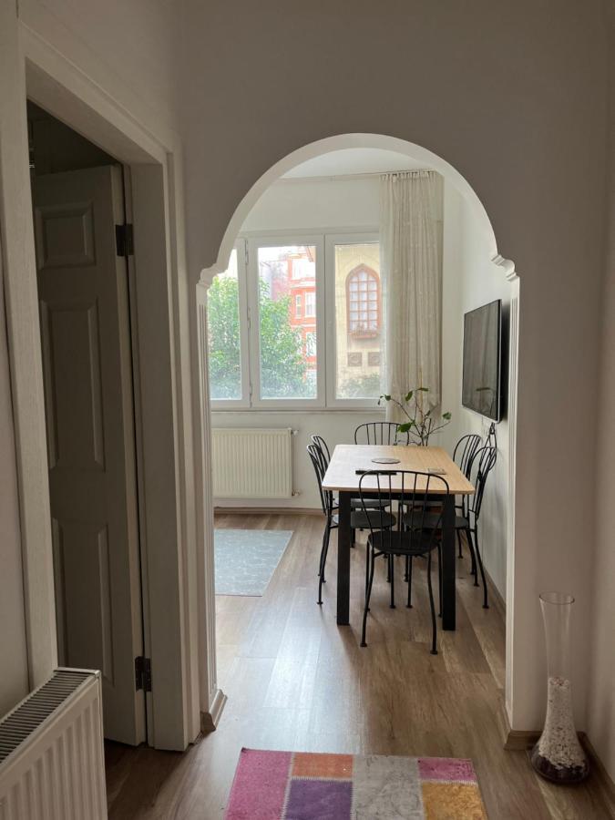 Ferienwohnung Centrally Located, 2+1 House In Taksim, Cihangir Istanbul Exterior foto