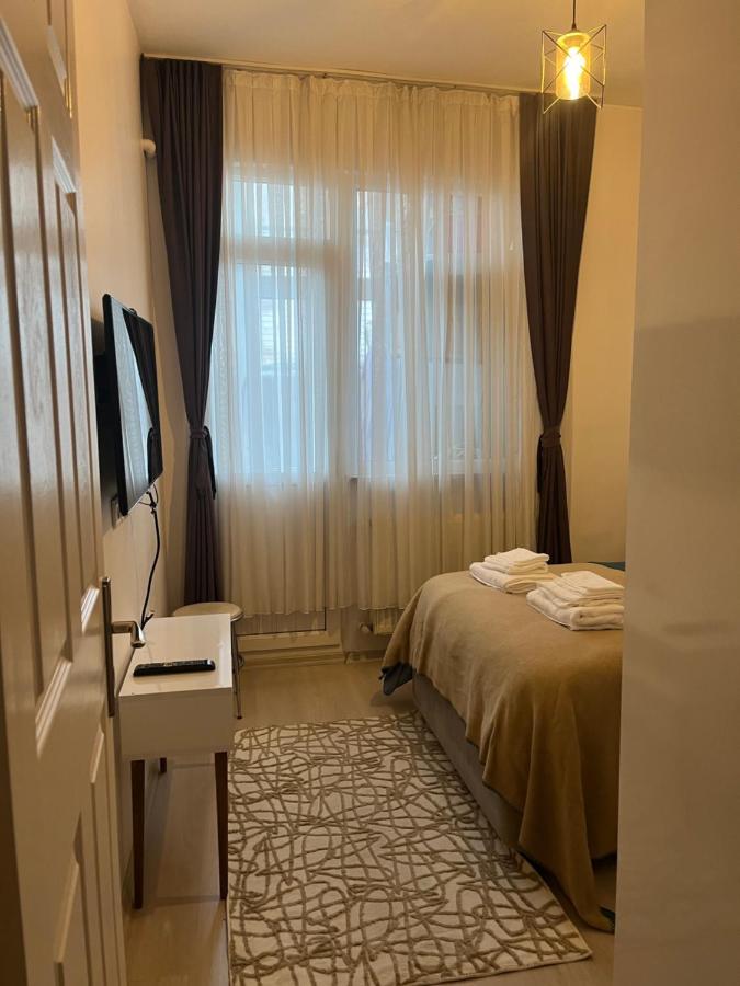 Ferienwohnung Centrally Located, 2+1 House In Taksim, Cihangir Istanbul Exterior foto