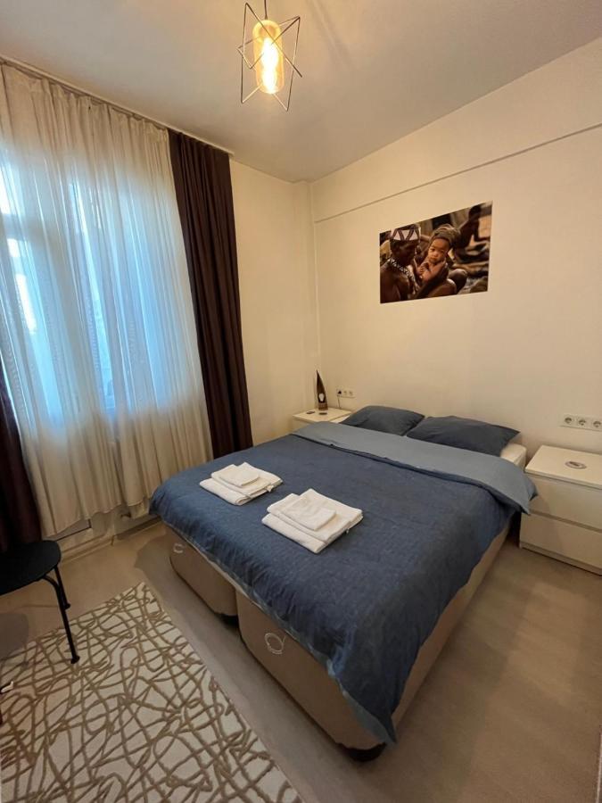 Ferienwohnung Centrally Located, 2+1 House In Taksim, Cihangir Istanbul Exterior foto